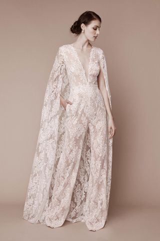 unconventional-wedding-dress-trends-270027-1539361233620-image