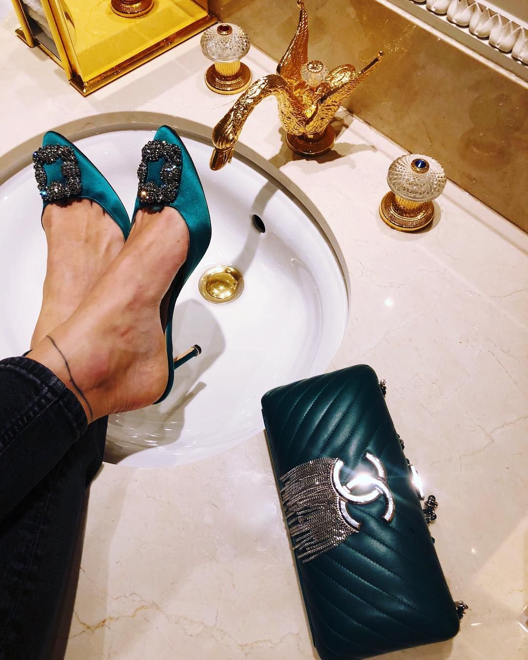 comfortable stylish women's shoes