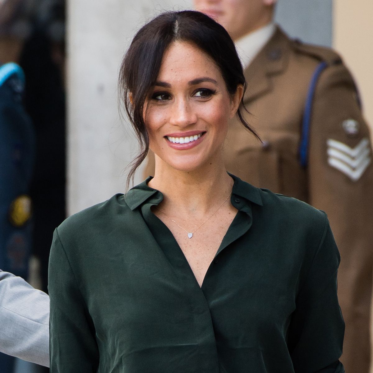 Meghan Markle Is Pregnant With Her First Child Who What Wear