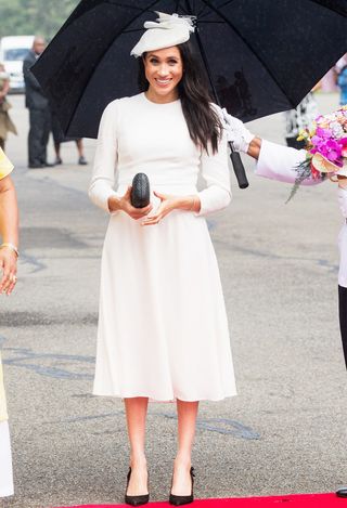 meghan-markle-australia-tour-outfits-270227-1540291510452-image