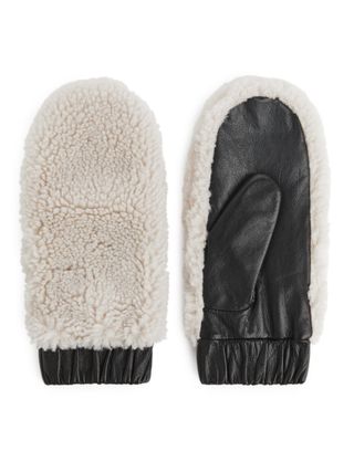 Arket + Leather Pile Mittens