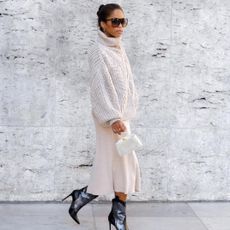 long-sweater-outfits-271073-1540655902258-square