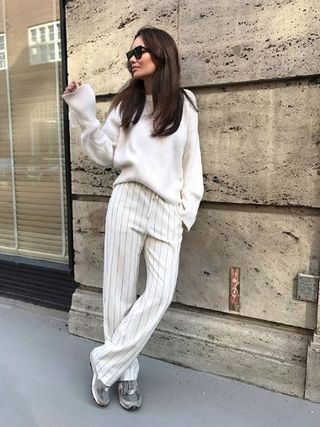 all-white-winter-outfits-271084-1540676438852-main