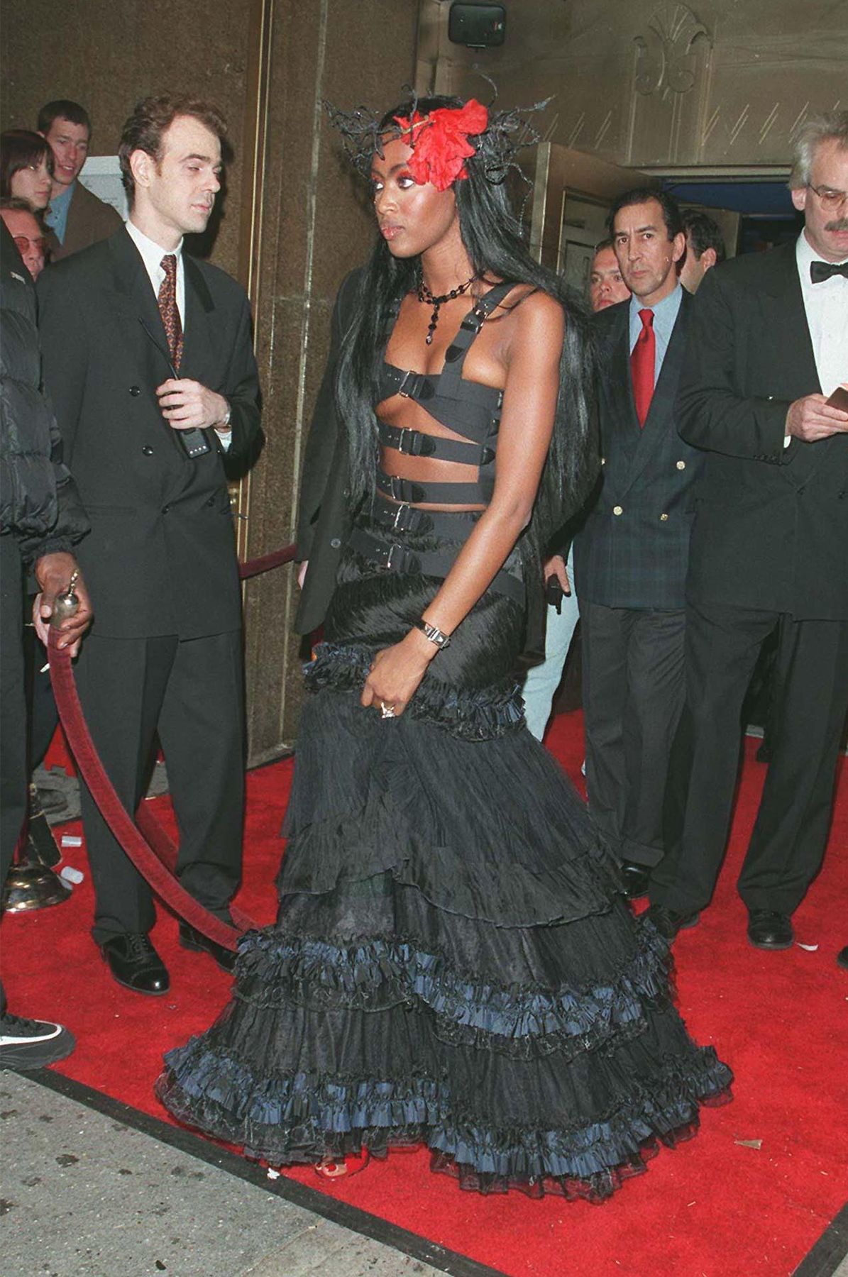 See How Celebrities Did Halloween in the ’90s | Who What Wear