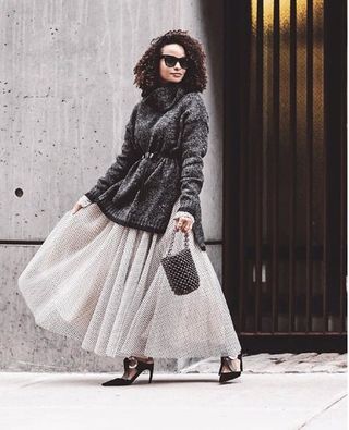long-skirt-outfits-for-winter-271673-1541344649643-main