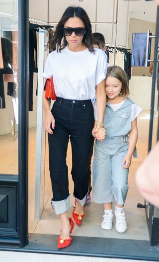 victoria-beckham-t-shirt-and-jeans-272030-1541623076311-image