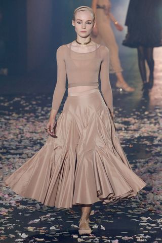 spring-summer-2019-fashion-trends-272243-1542371854676-image