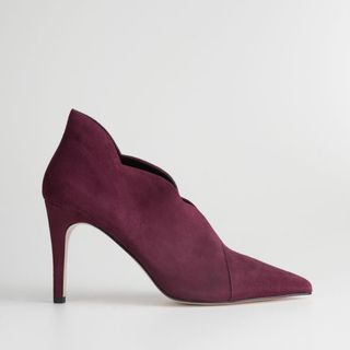 & Other Stories + Scallop Edge Suede Pumps