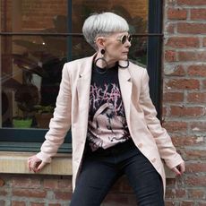 skinny-jeans-outfits-for-women-over-50-272602-1542228067404-square