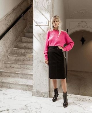 pencil-skirt-outfits-for-winter-272678-1542232534049-main