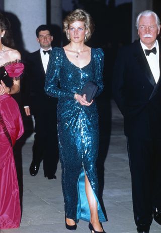 princess-diana-party-outfits-272858-1542364284077-image