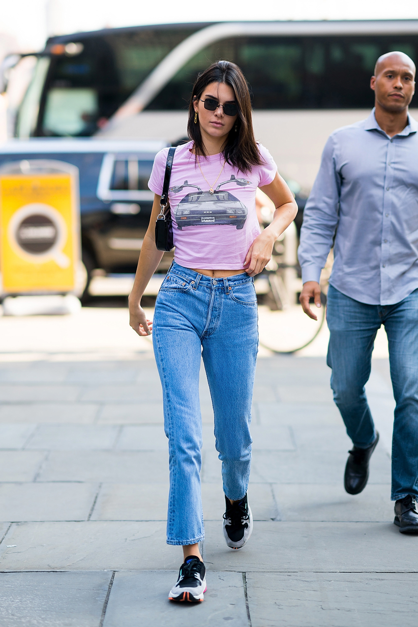 celebrity-style-ideas-273477-1543258454418-image