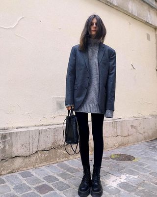 winter-outfits-with-flats-273682-1543877362141-image