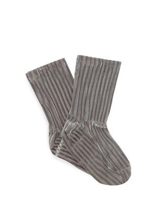 Darner + Ribbed Velvet Ankle Socks