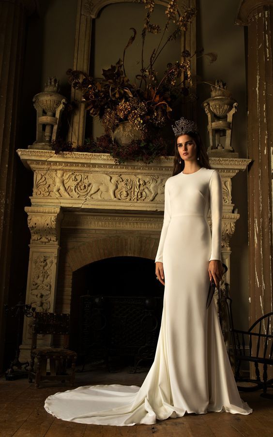 20 Simple Winter Wedding Dresses For The Unfussy Bride Who What Wear 20 simple winter wedding dresses for the unfussy bride who what wear