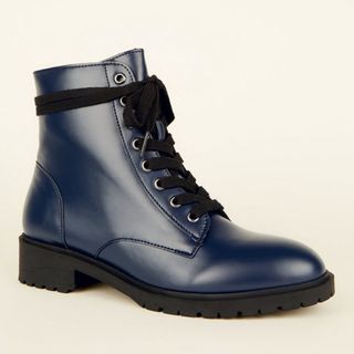 New Look + Navy Chunky Lace-Up Boots