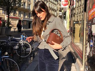 french-girl-work-outfits-274743-1544463283135-main