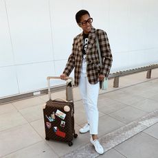cool-airport-outfits-274840-1544752639900-square