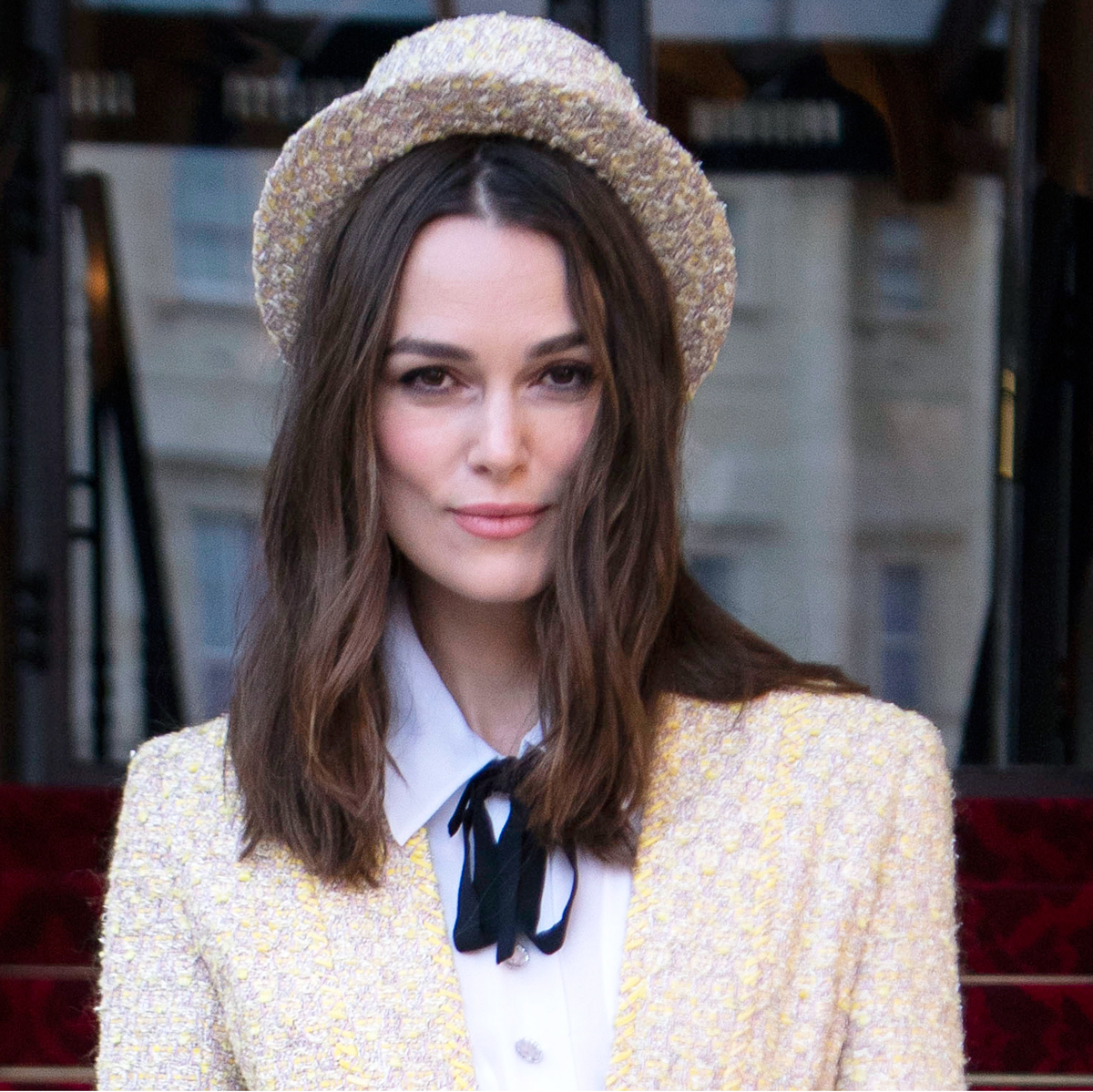 Keira Knightley Wore Chanel to Buckingham Palace | Who What Wear