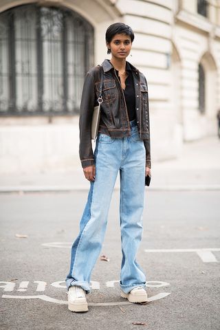 flared-jeans-trend-275036-1544732035821-image
