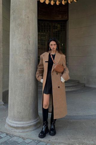 how-to-wear-tall-boots-275422-1662075487210-main