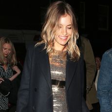 sienna-miller-party-outfit-275540-1545332157118-square