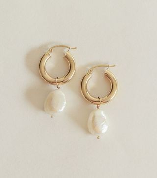 Kinn + Baroque Pearl Hoop Earrings