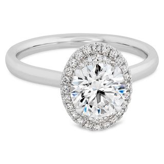 round-engagement-ring-trend-275614-1545662610087-image