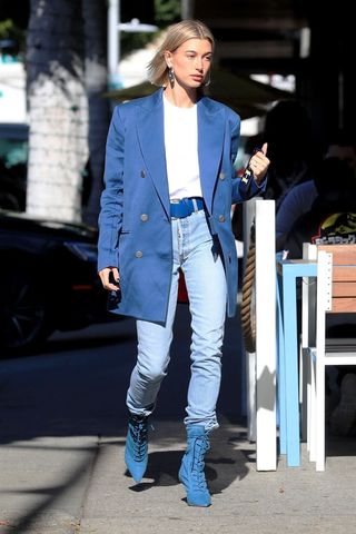 best-winter-2019-celebrity-outfits-275792-1546895829683-image