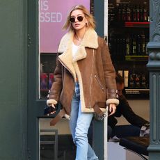 celebrity-skinny-jean-outfits-275845-1546967887917-square