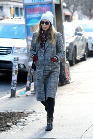 celebrity-winter-outfit-ideas-2019-276074-1547486028179-image