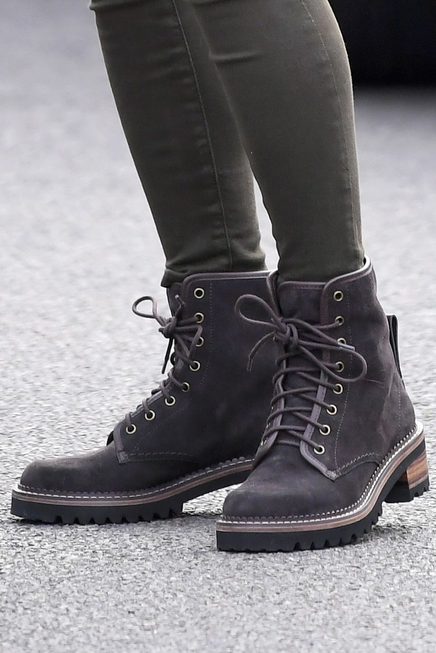 Kate Middleton Wore Hiking Boots With Jeggings Who What Wear