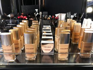 laura-mercier-flawless-lumiere-radiance-perfecting-foundation-276192-1547676714132-main