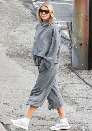 gwyneth-paltrow-sweatpants-and-sneakers-276217-1547682098616-image
