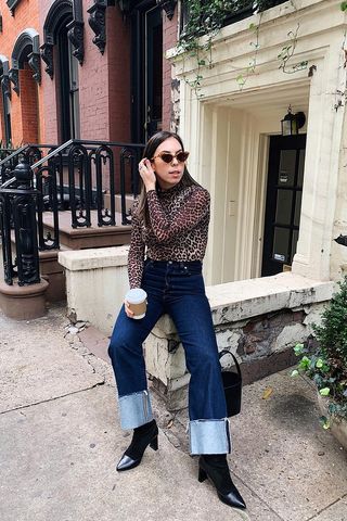 what-to-wear-with-jeans-from-editors-276355-1548188172376-image