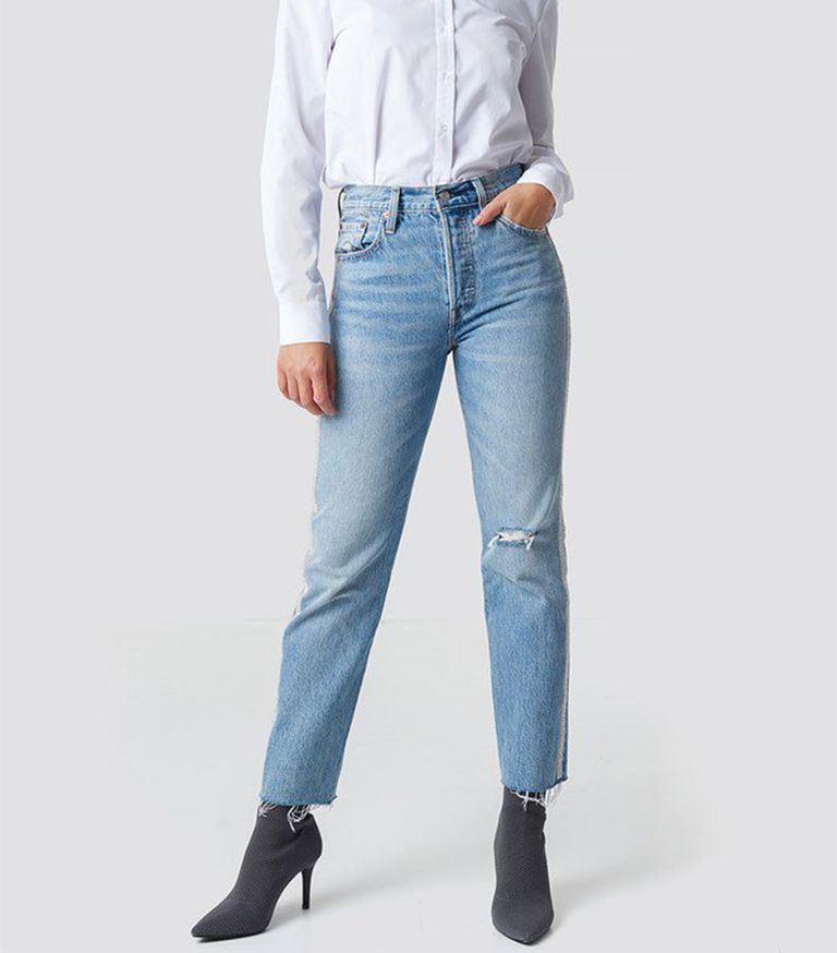 7 Outfits Victoria Beckham Wears With Jeans | Who What Wear