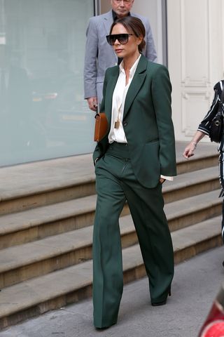 victoria-beckham-inspired-outfits-276690-1548809605522-image