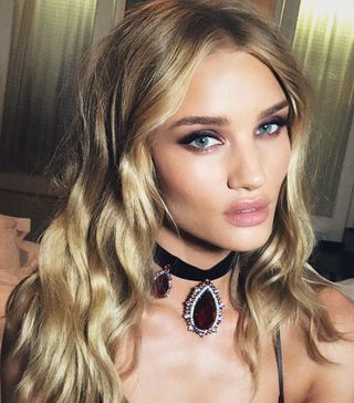 rosie-huntington-whiteley-beauty-looks-276762-1548934349810-image