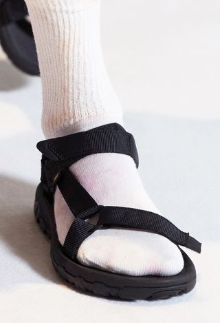 surprising-shoe-trends-2019-276882-1549232005284-image