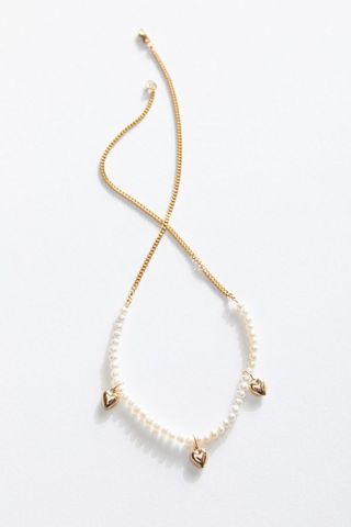 Yunis K + Little Hearts Pearl Necklace