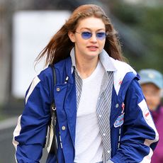 baggy-jeans-outfit-gigi-hadid-276993-1549398842869-square