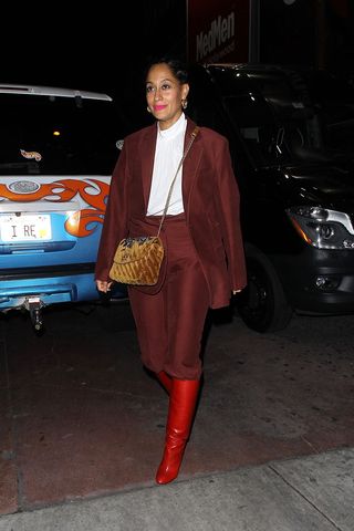 celebrity-knee-high-boots-outfits-277015-1549410593351-image