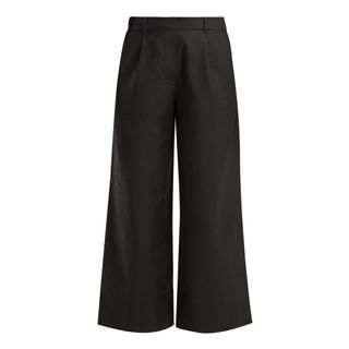 Matteau + The Cropped Summer Cotton Trousers