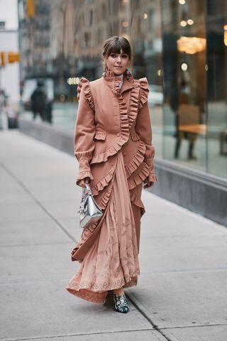 new-york-fashion-week-street-style-fall-2019-277177-1549653192329-image