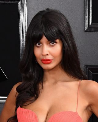 grammys-2019-red-carpet-beauty-277204-1549845273244-image