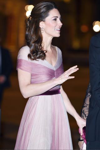 kate-middleton-evening-gowns-277433-1550139447469-image