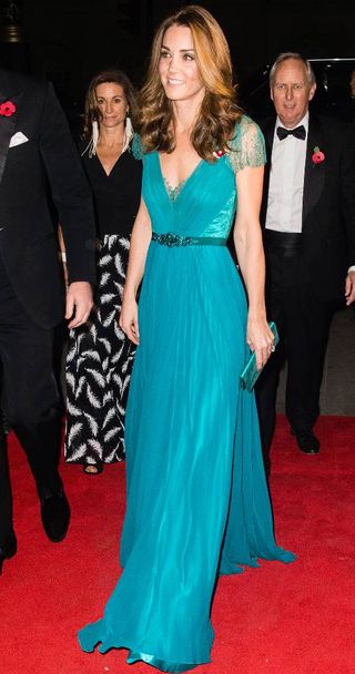 kate-middleton-evening-gowns-277433-1550139674087-image
