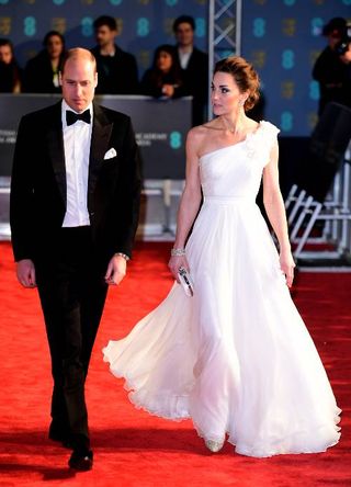 kate-middleton-evening-gowns-277433-1550139754912-image