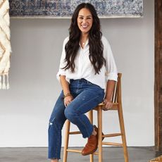 joanna-gaines-anthropologie-collaboration-277444-1550170037812-square