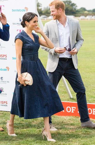 meghan-markle-outfit-tips-277453-1550185799756-image